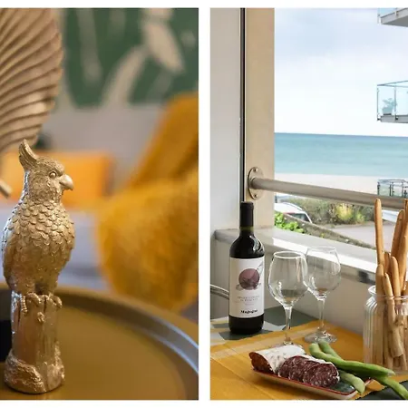 Apartamento Elegante Bilocale Con Vista Mare E Parcheggio